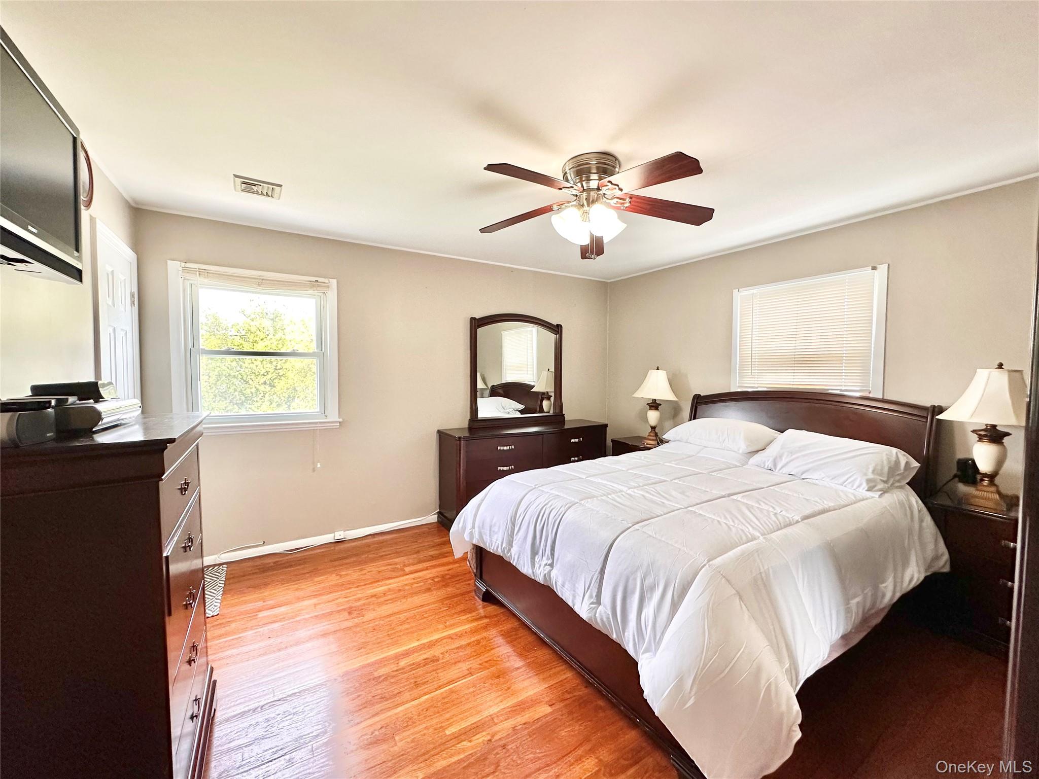 592 Benton Road East Meadow, NY 11554 - Photo 8 of 21