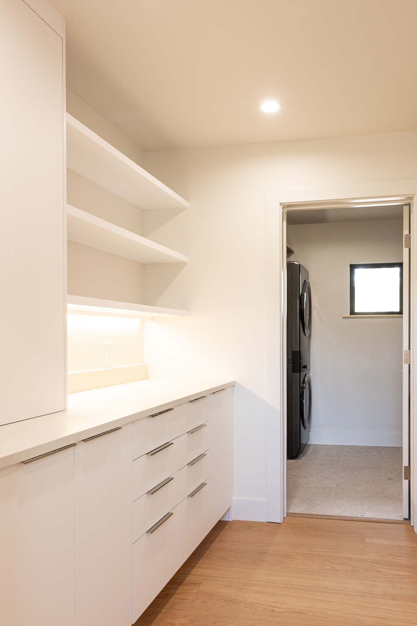 8717 South View Road Austin, TX 78737 - Photo 24 of 36 a view of an empty walk in closet