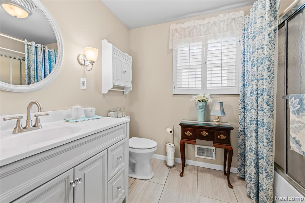 2209 Berville Road Allenton, MI 48002 - Photo 15 of 44