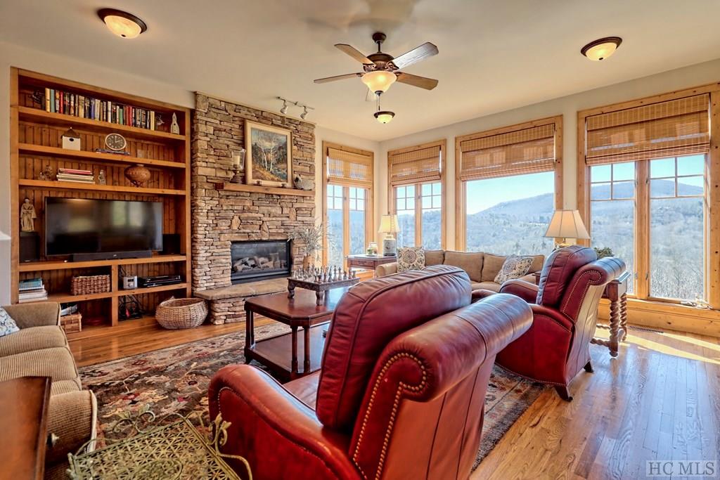 756 Trillium Ridge Road, Unit 202 Cullowhee, NC 28723 - Photo 5 of 34 Gallery Image 5