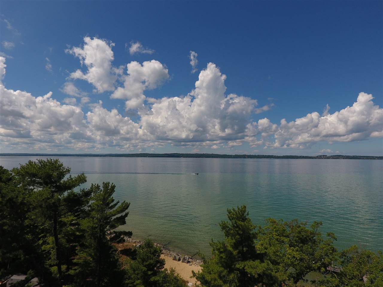 6999 Deepwater Point Road Williamsburg, MI 49690 - Photo 30 of 34 1824978-29.JPG