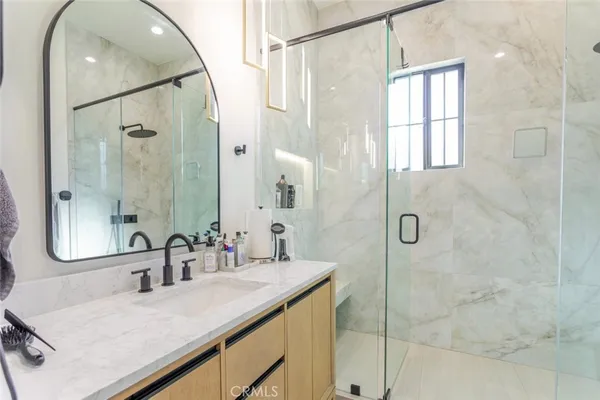 $1,850,000 | 7714 Lasaine Avenue, Northridge, CA 91325