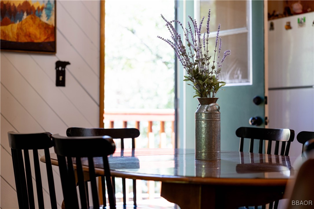 753 Maple Lane Sugarloaf, CA 92386 - Photo 27 of 50 a view of balcony and patio