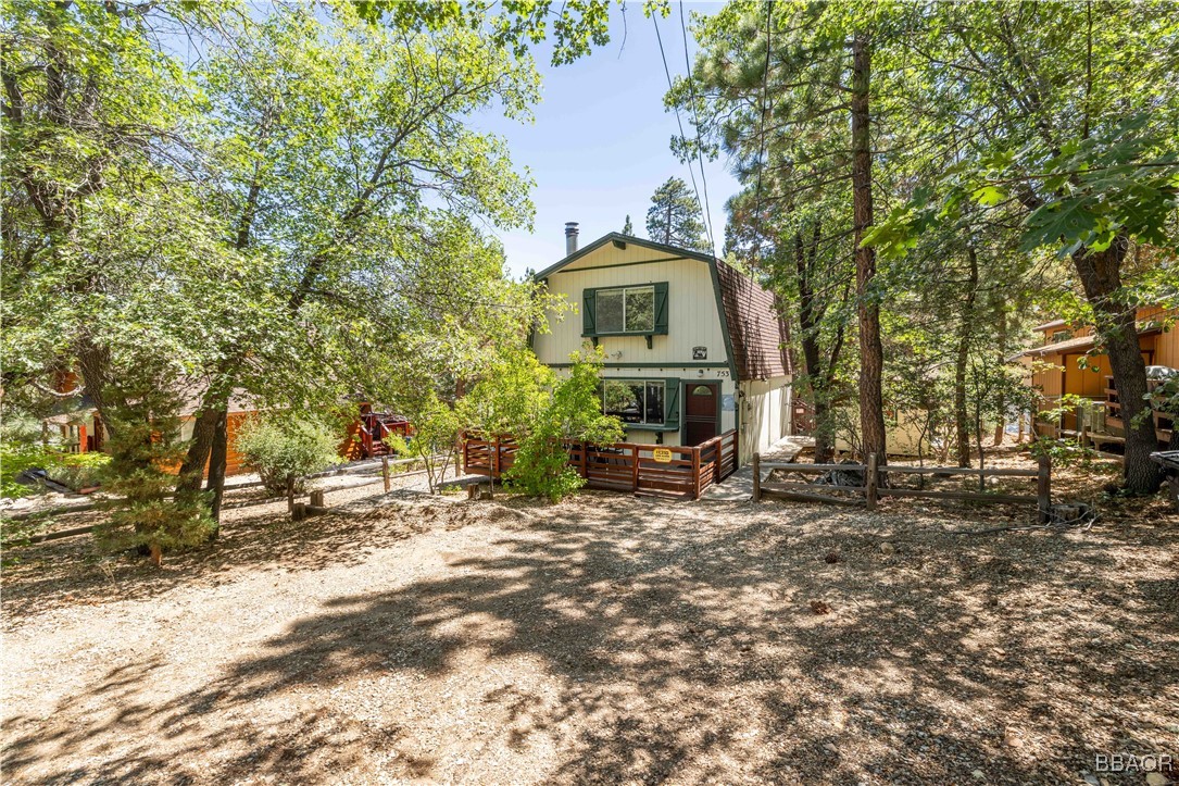 753 Maple Lane Sugarloaf, CA 92386 - Photo 4 of 50 a view of a house with a yard