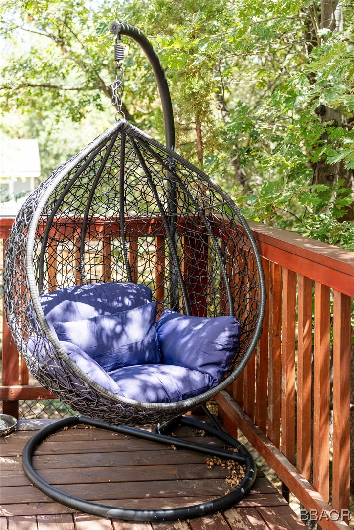 753 Maple Lane Sugarloaf, CA 92386 - Photo 47 of 50 a view of entryway