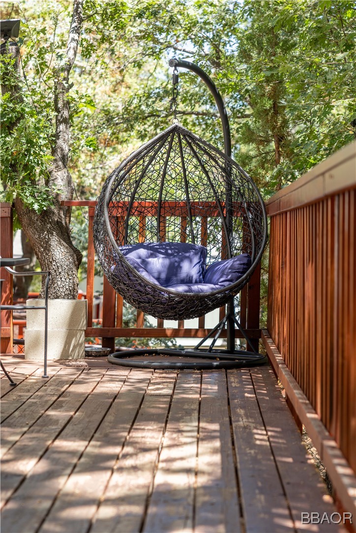 753 Maple Lane Sugarloaf, CA 92386 - Photo 49 of 50 a view of entryway with wooden floor