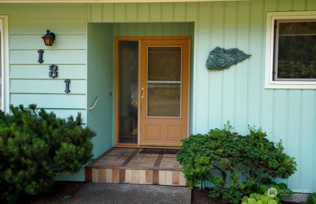 181 Mapleton Way Port Angeles, WA 98363 - Photo 5 of 40 Gallery Image 5