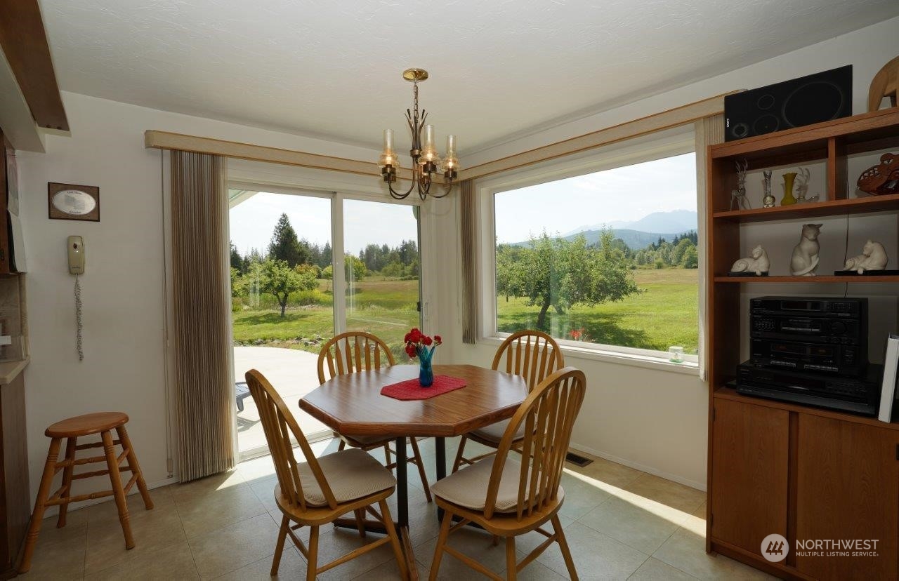 181 Mapleton Way Port Angeles, WA 98363 - Photo 10 of 40 Gallery Image 10