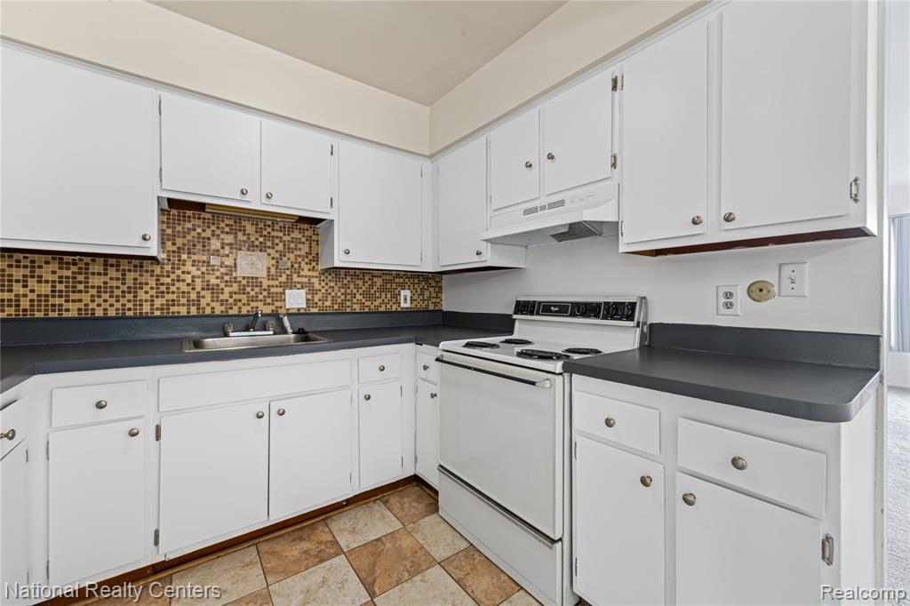 25665 Lahser Road, Unit B3 Southfield, MI 48033 - Photo 9 of 22