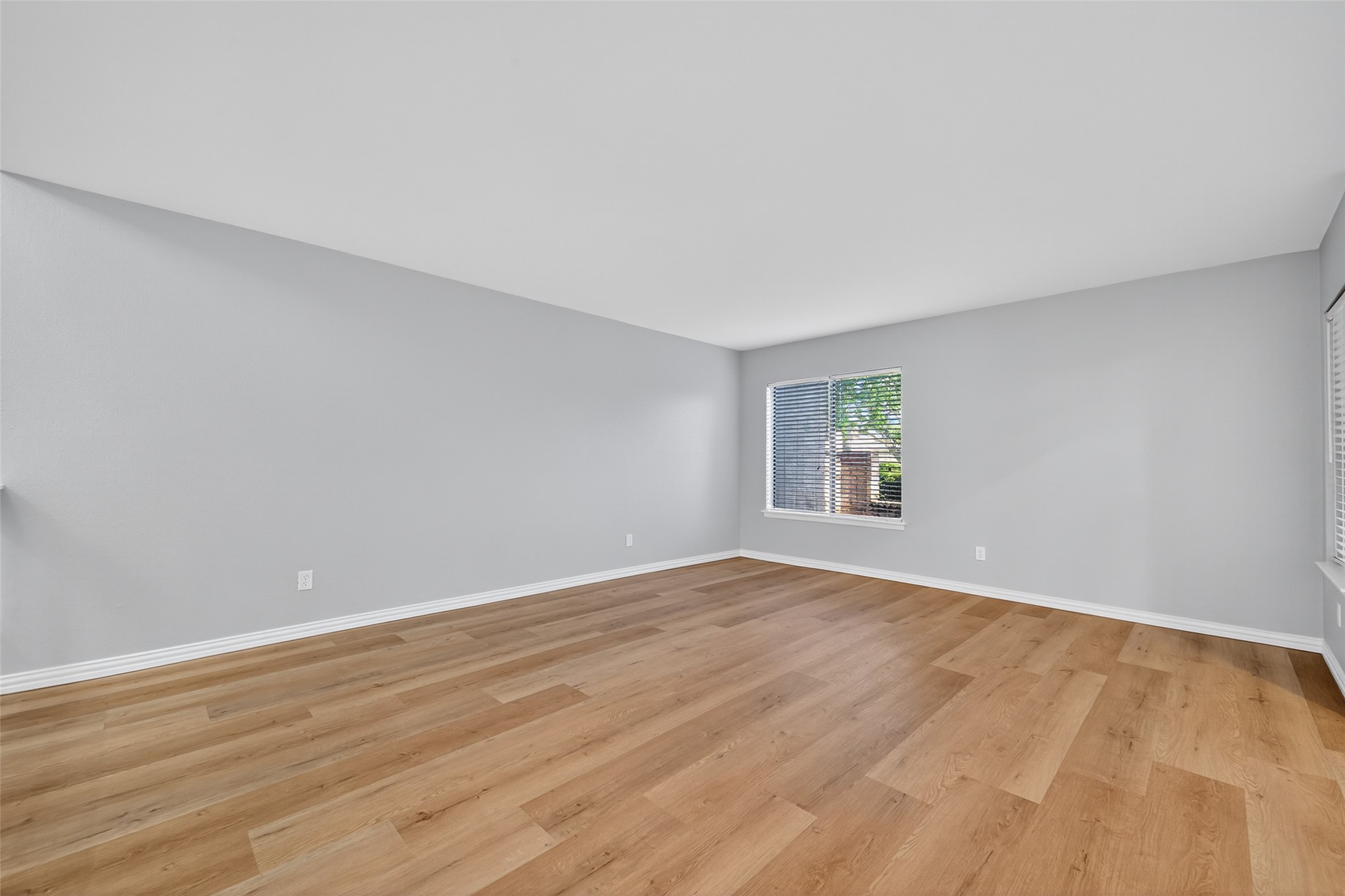 11504 Village Pl Drive, Unit 107 Houston, TX 77077 - Photo 11 of 49