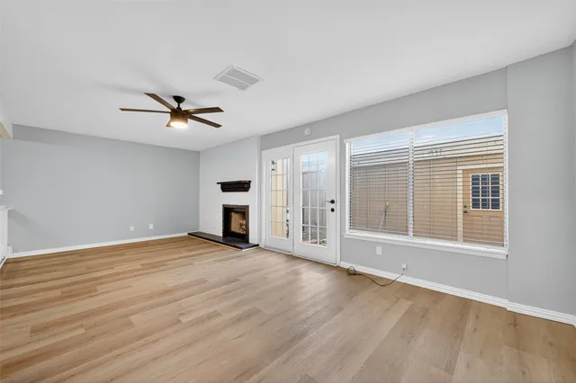 $2,395 | 11504 Village Pl Drive, Unit 107, Houston, TX 77077