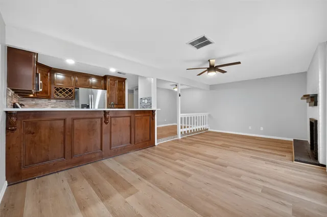 $2,395 | 11504 Village Pl Drive, Unit 107, Houston, TX 77077