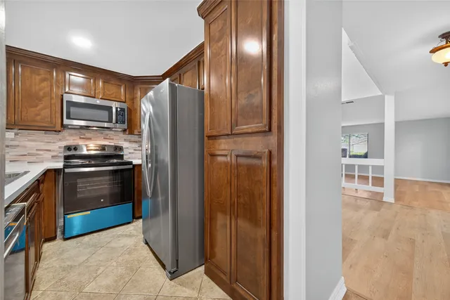 $2,395 | 11504 Village Pl Drive, Unit 107, Houston, TX 77077