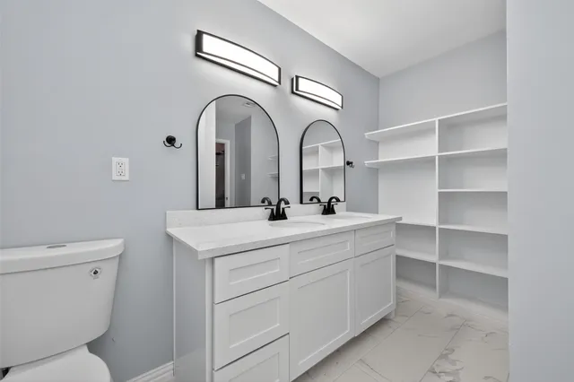 $2,395 | 11504 Village Pl Drive, Unit 107, Houston, TX 77077