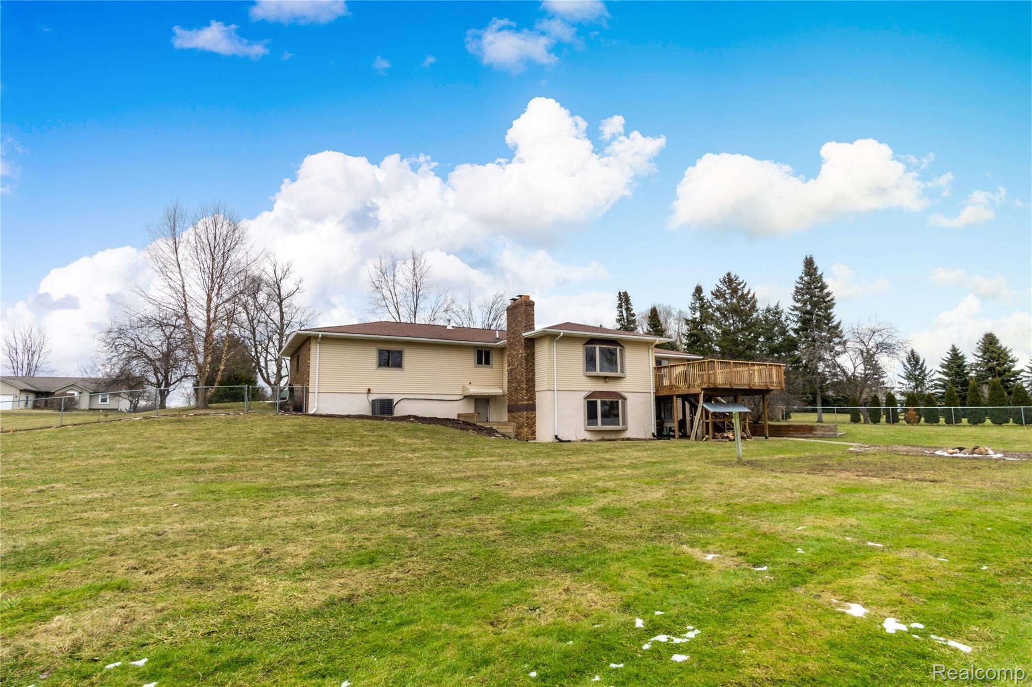 7347 Lobdell Road Linden, MI 48451 - Photo 21 of 27 Exteriors (5 of 19).jpg