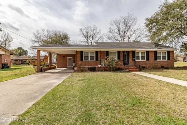 $155,000 | 612 East Main Street, Mount Olive, NC 28365