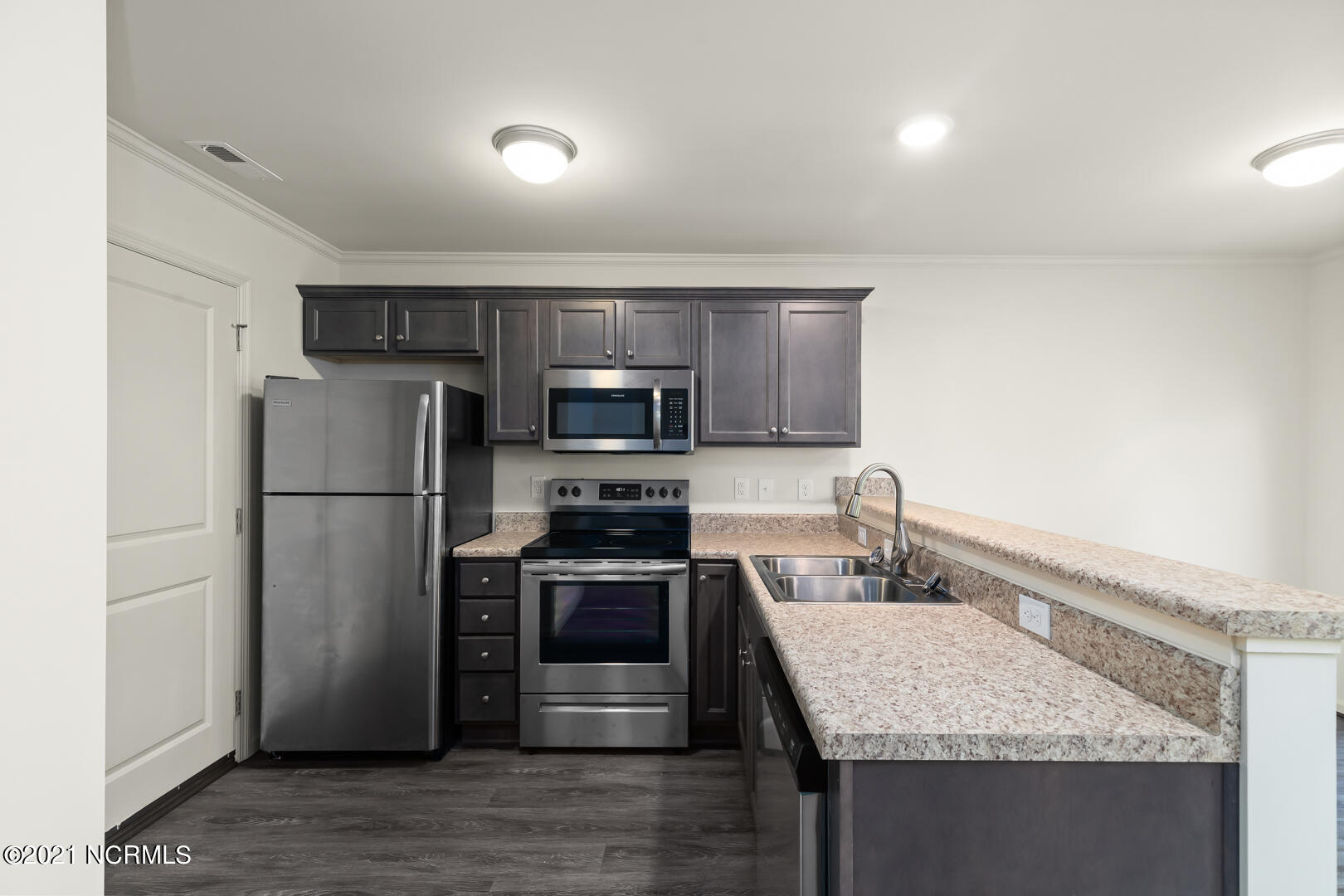 451 Sullivan Loop Road Midway Park, NC 28544 - Photo 18 of 39