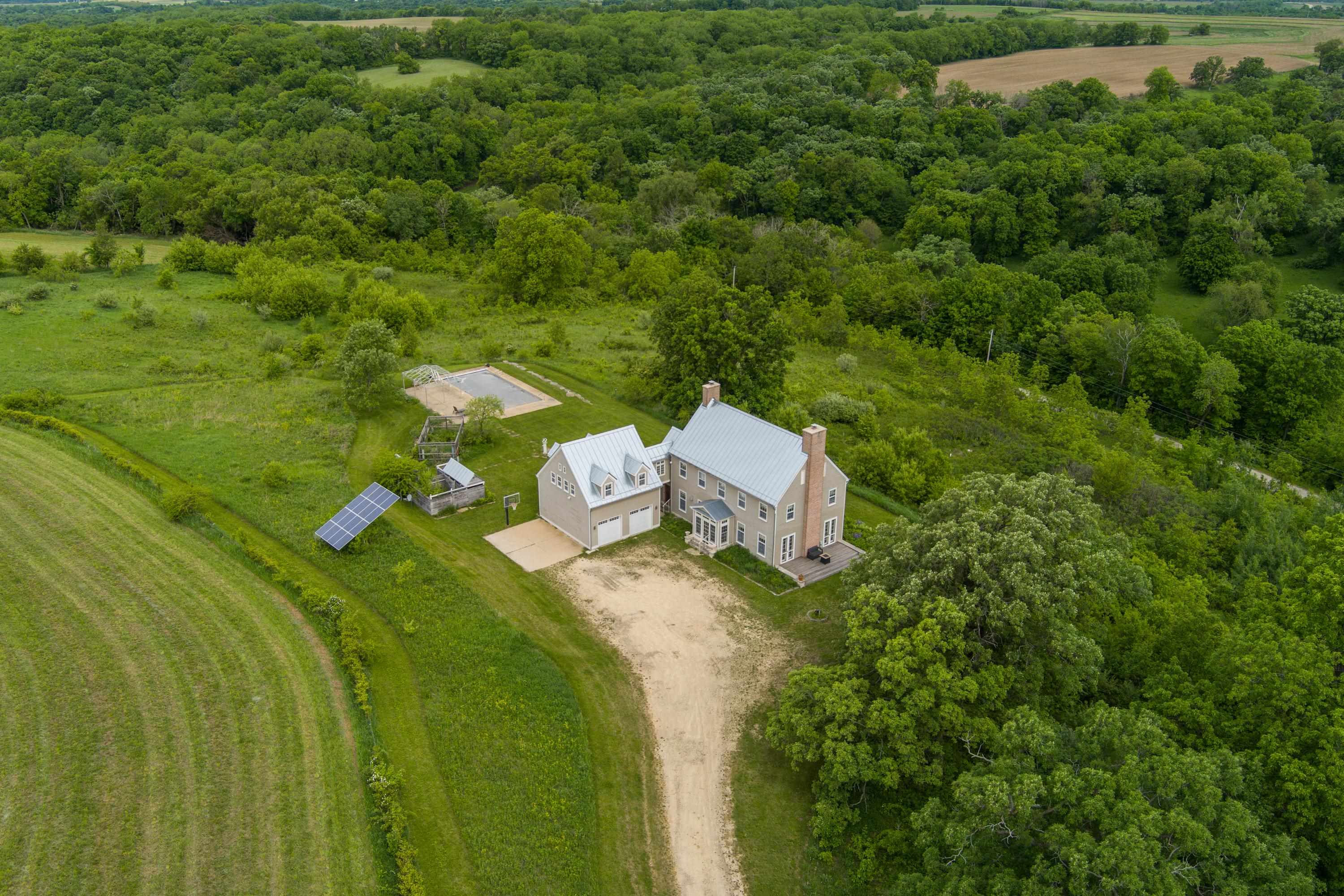 4275 Norwegian Hollow Road Dodgeville, WI 53533 - Photo 54 of 71