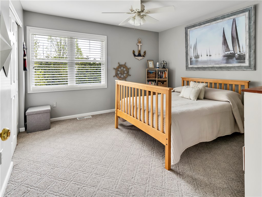 8 Claridge Circle Penfield, NY 14580 - Photo 28 of 47 Bedroom 3