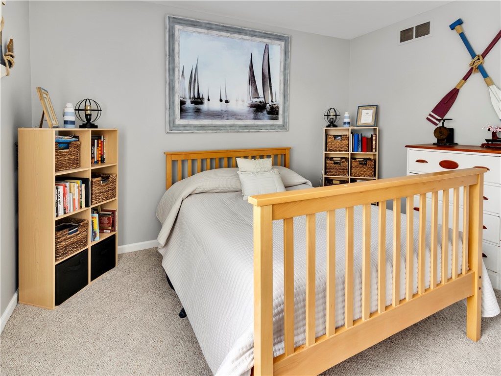 8 Claridge Circle Penfield, NY 14580 - Photo 29 of 47 Bedroom 3