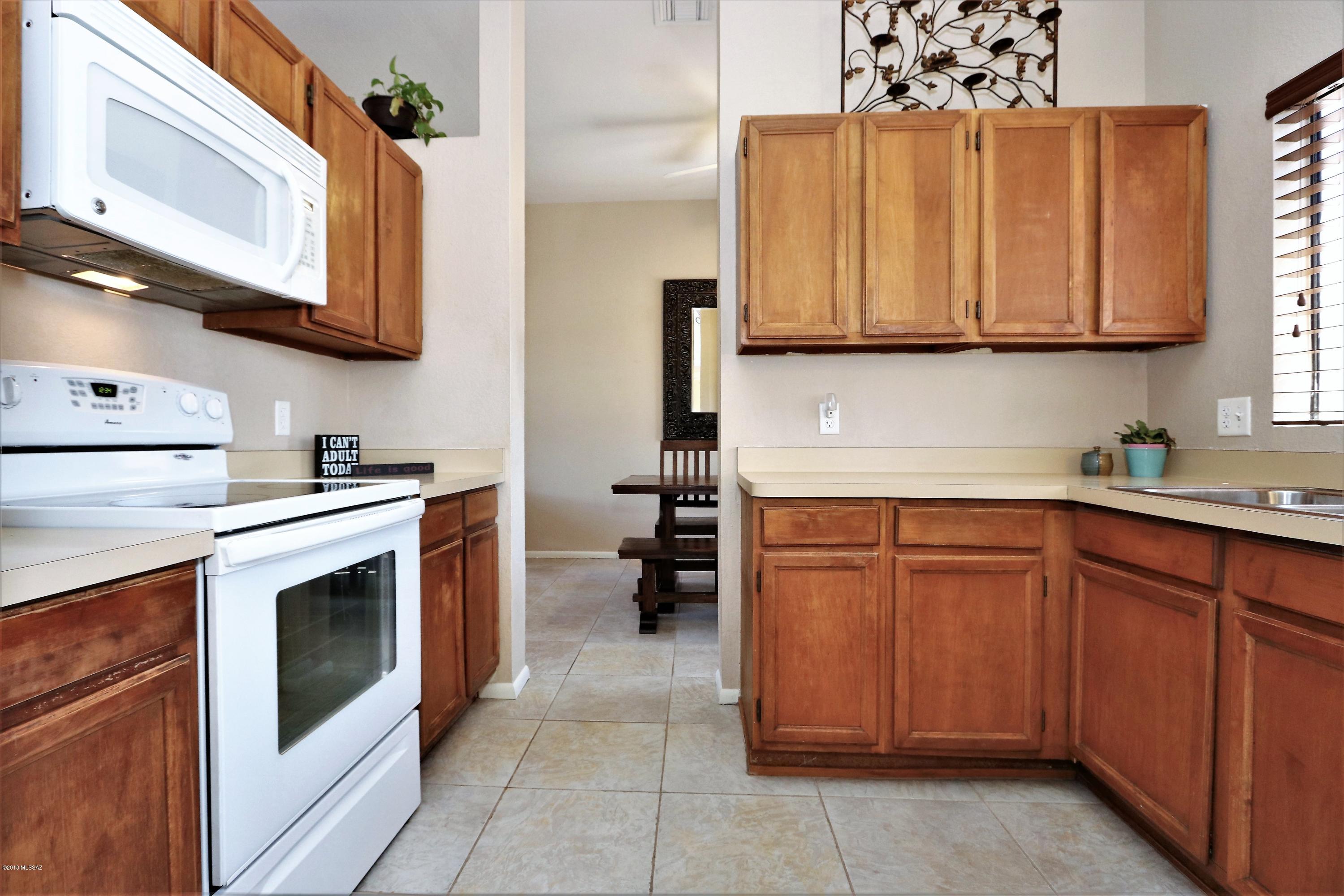 2571 West Fanbrook Road Tucson, AZ 85741 - Photo 7 of 31