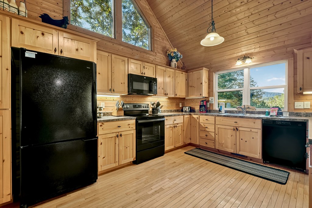 113 Deer Hunter Trail Blue Ridge, GA 30513 - Photo 13 of 50 Gallery Image 13
