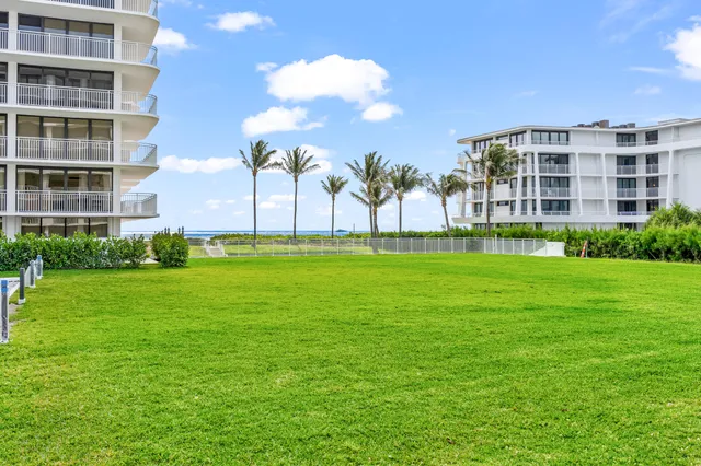 a view of building with outdoor space
