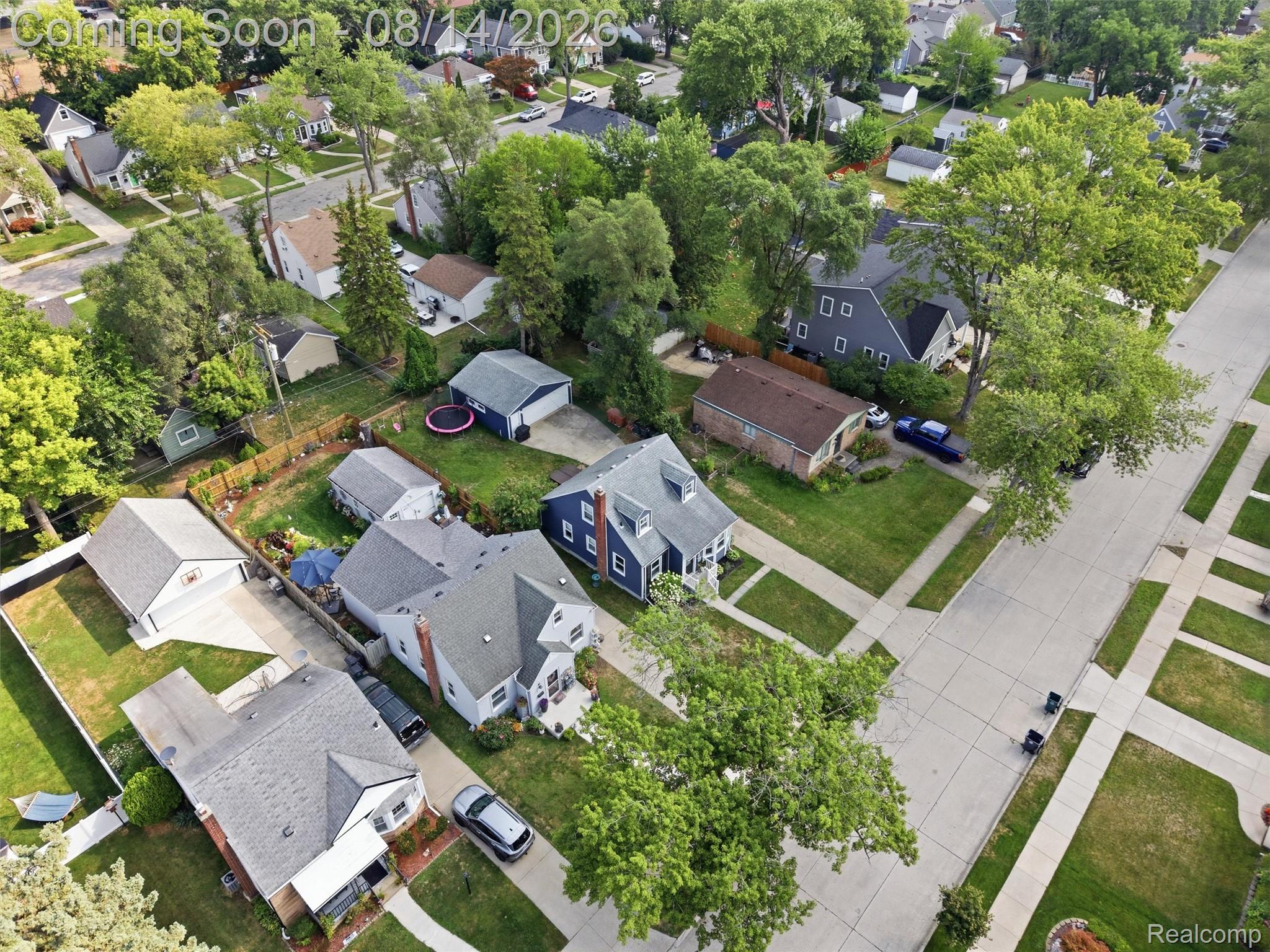 2056 Cambridge Road Berkley, MI 48072 - Photo 23 of 25 06-DJI_20260812105425_0258_D.jpg
