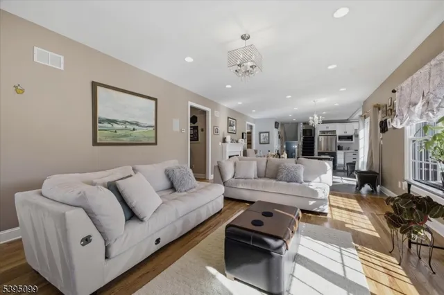 $1,689,000 | 9 Doefield Road, Califon, NJ 07830