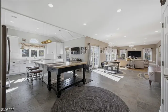 $1,689,000 | 9 Doefield Road, Califon, NJ 07830