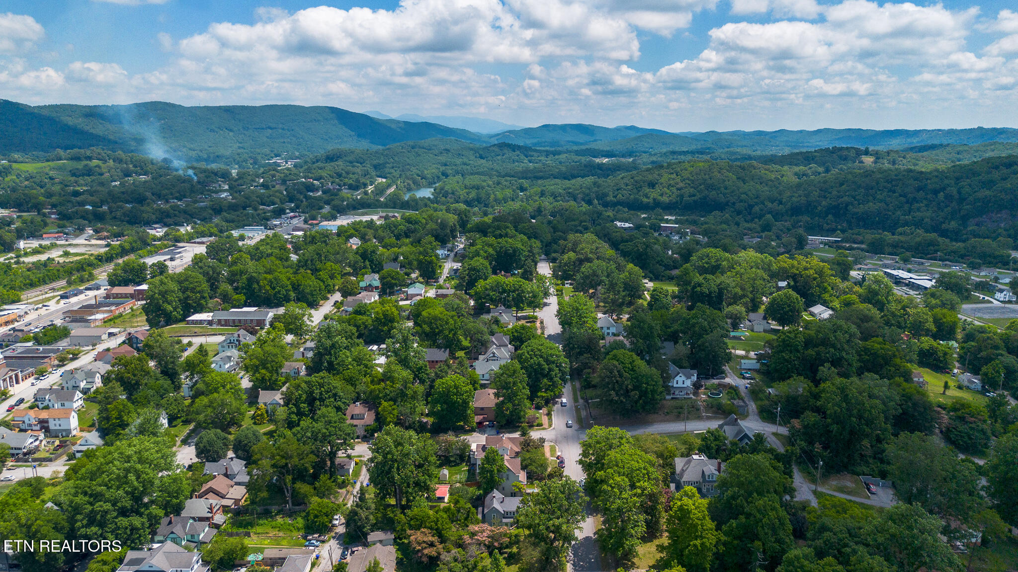 421 Cumberland Street Harriman, TN 37748 - Photo 40 of 42 DJI_0824-HDR