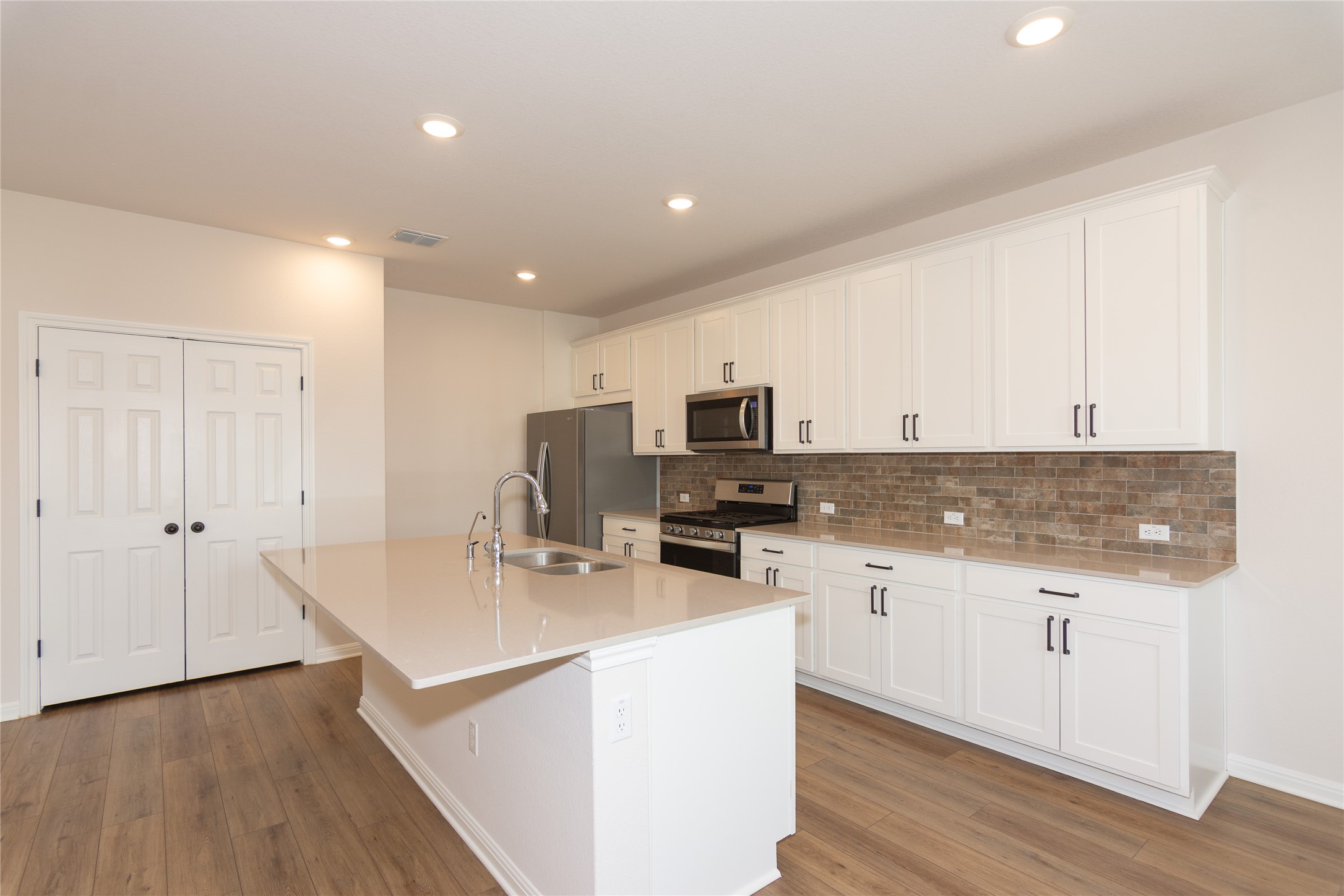 2500 Roosevelt Road Leander, TX 78641 - Photo 11 of 35