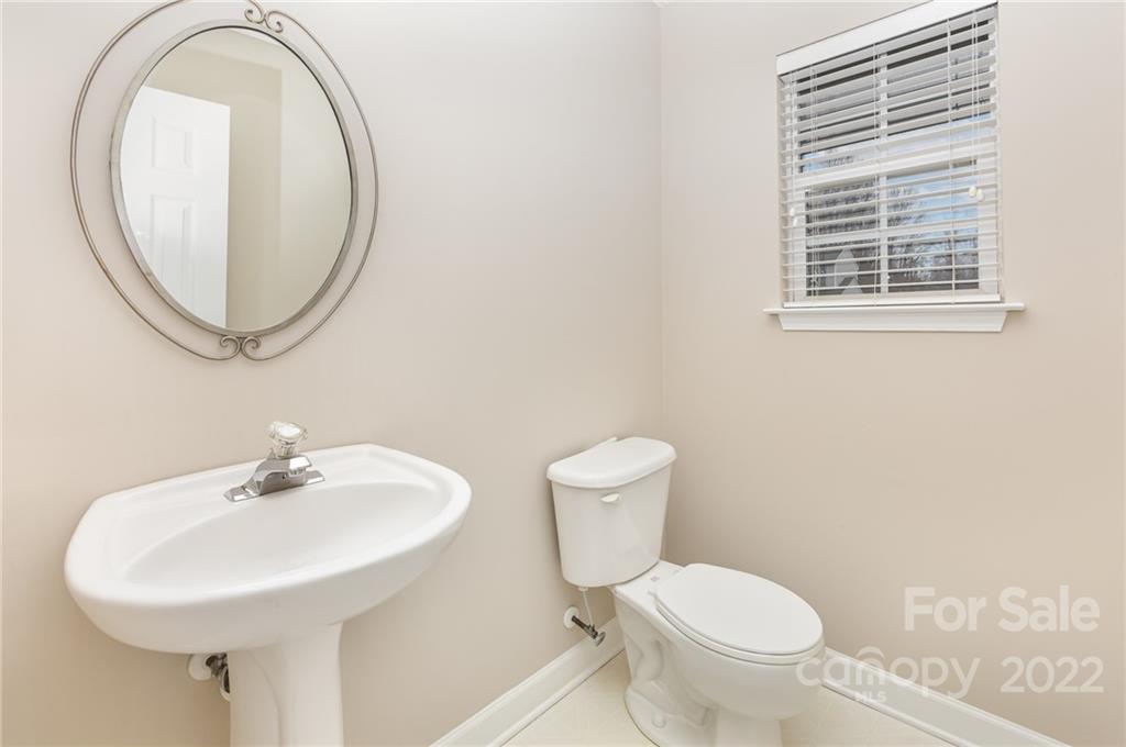 628 Overlook Road Lowell, NC 28098 - Photo 17 of 33 Gallery Image 17