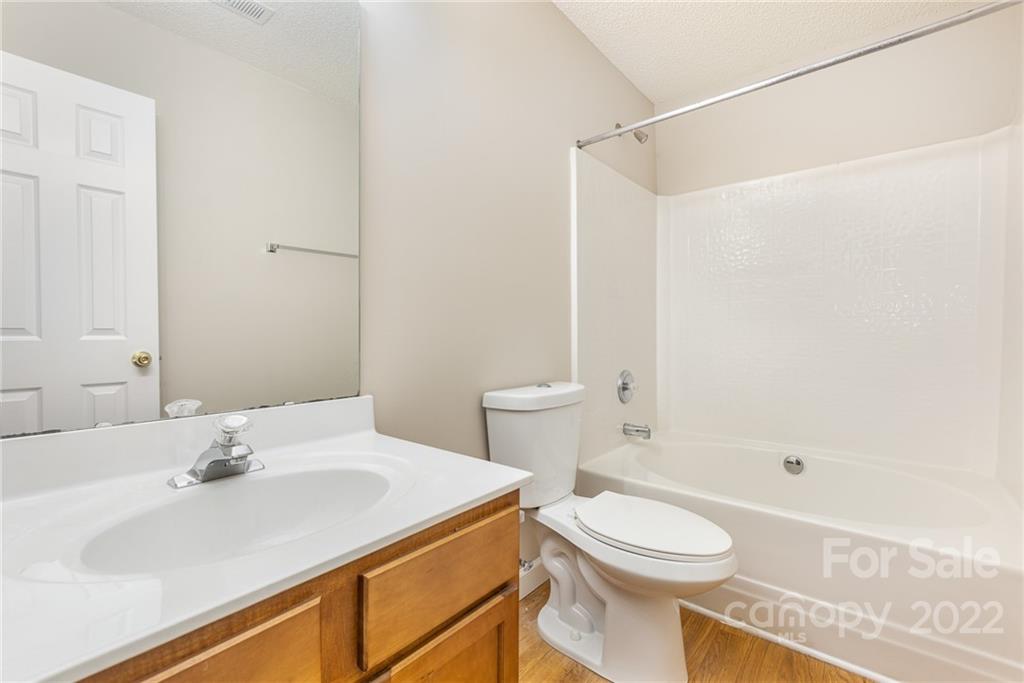 628 Overlook Road Lowell, NC 28098 - Photo 21 of 33 Gallery Image 21