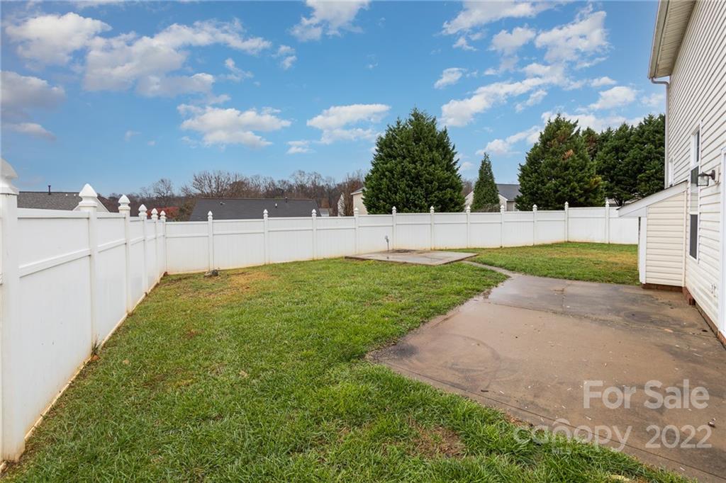 628 Overlook Road Lowell, NC 28098 - Photo 28 of 33 Gallery Image 28