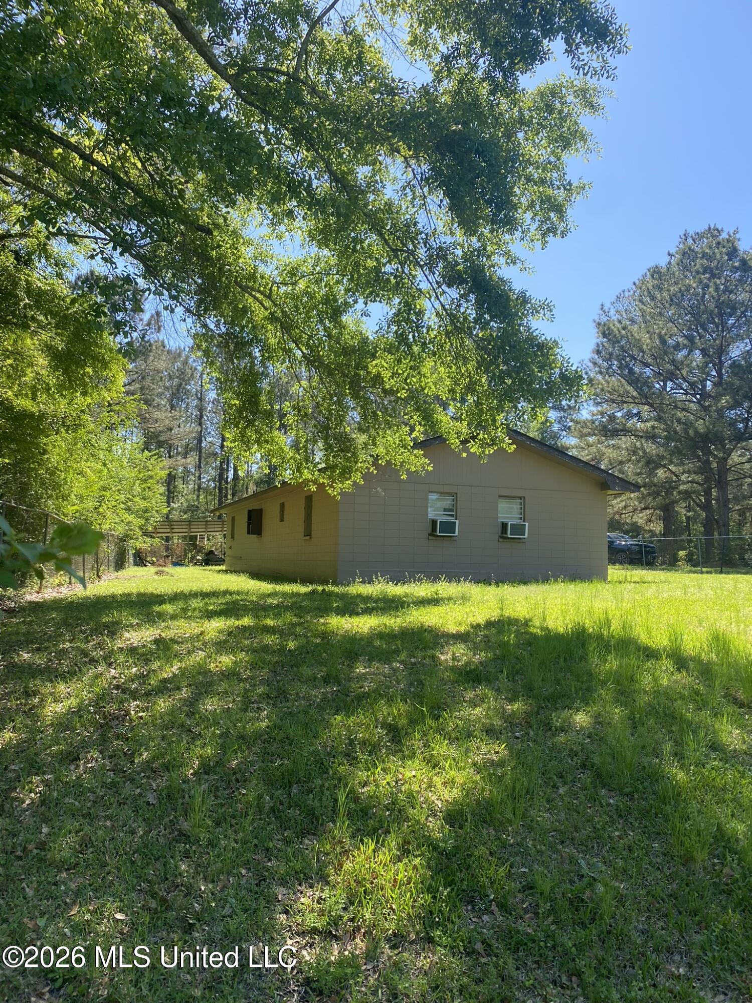 2342 Ferguson Mill Road Newhebron, MS 39140 - Photo 17 of 34 9BBE6CC8-5443-4165-AEAB-5D8AE610AC6F_1_1