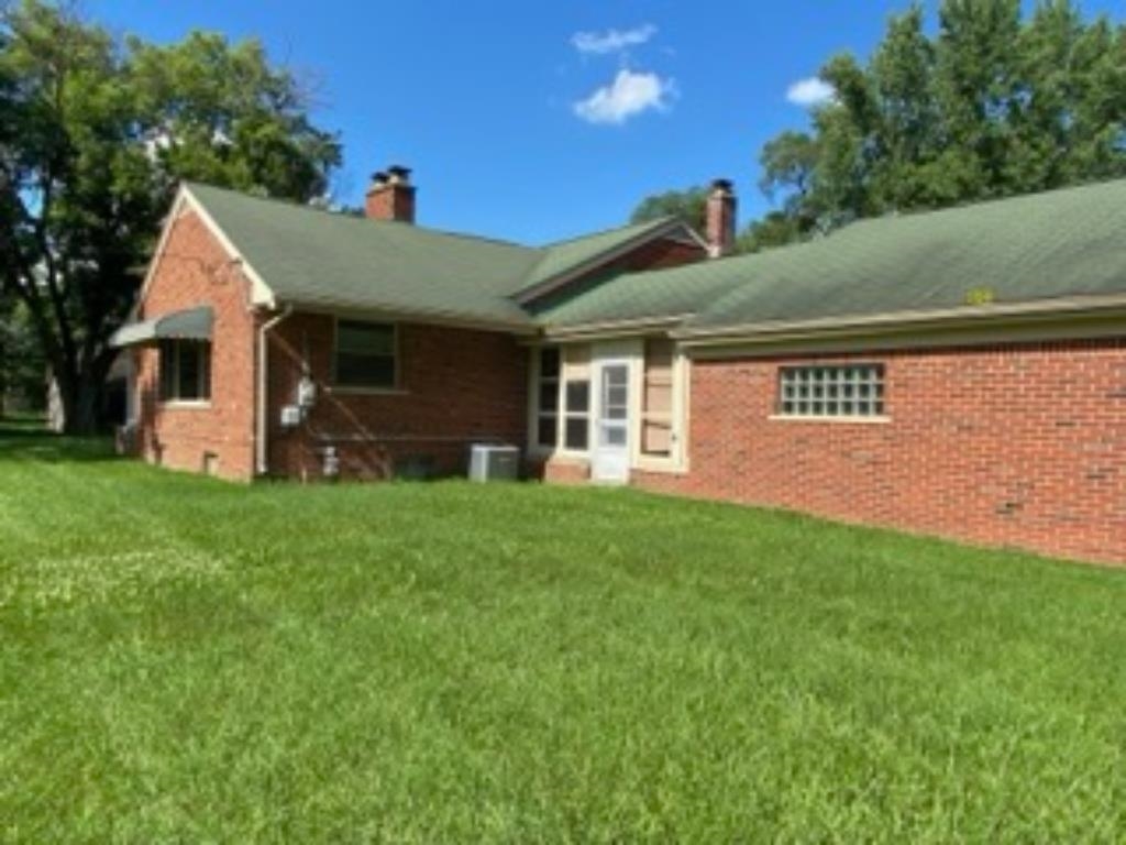 72050 Van Dyke Road Romeo, MI 48065 - Photo 12 of 47 50148656-900524ab-04c4-49b3-b957-e4fd254c1e46.JPG