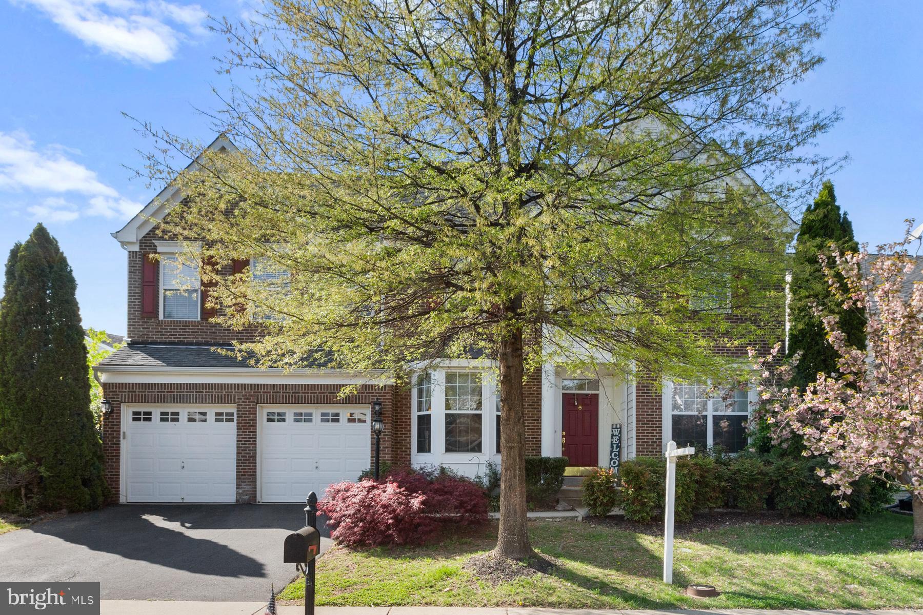 8773 Lords View Loop Gainesville, VA 20155 - Photo 2 of 44