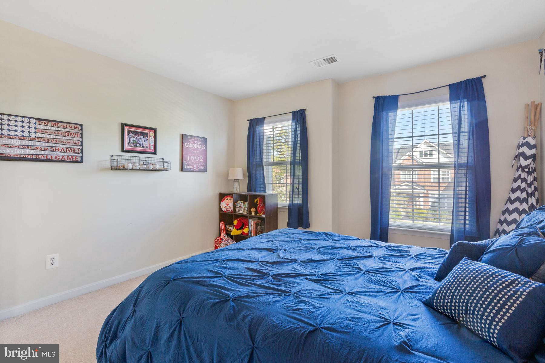 8773 Lords View Loop Gainesville, VA 20155 - Photo 32 of 44