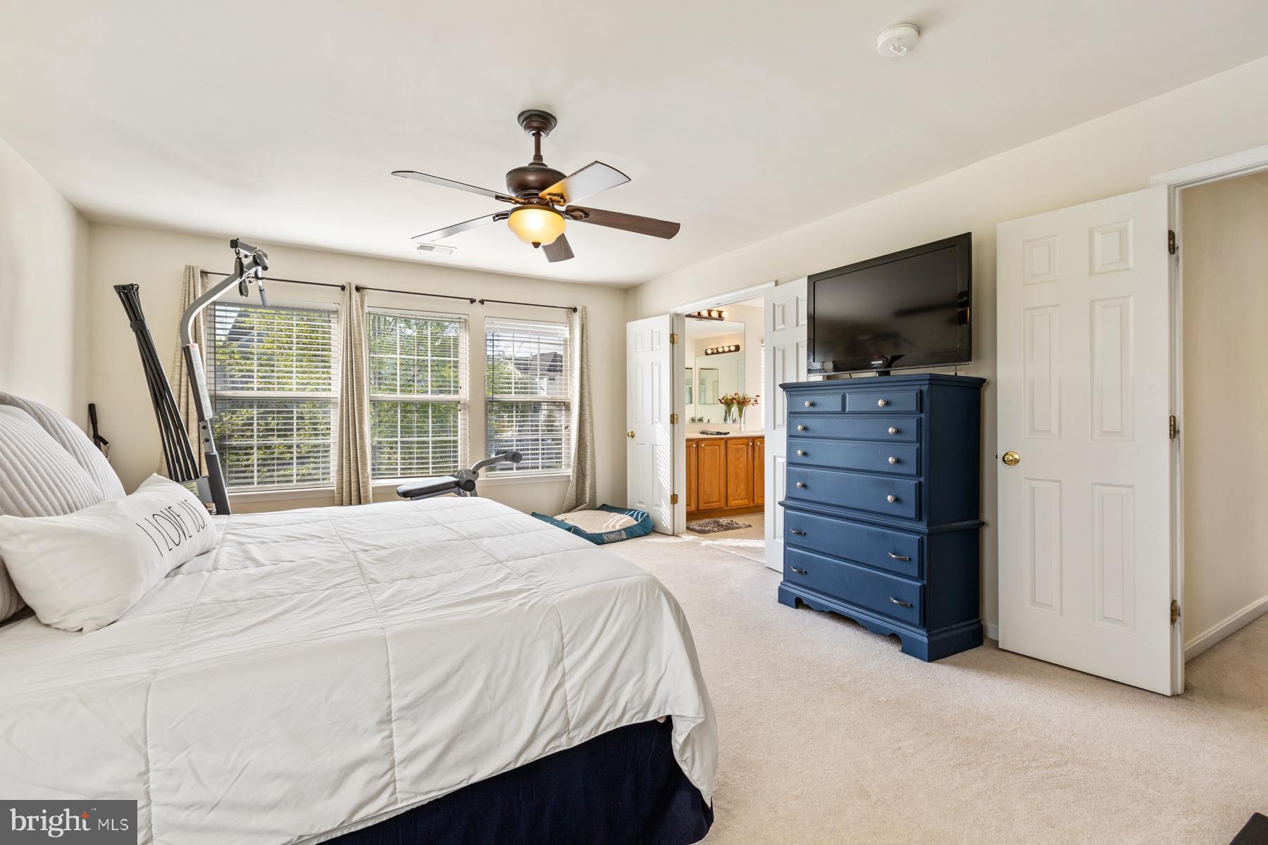 8773 Lords View Loop Gainesville, VA 20155 - Photo 36 of 44