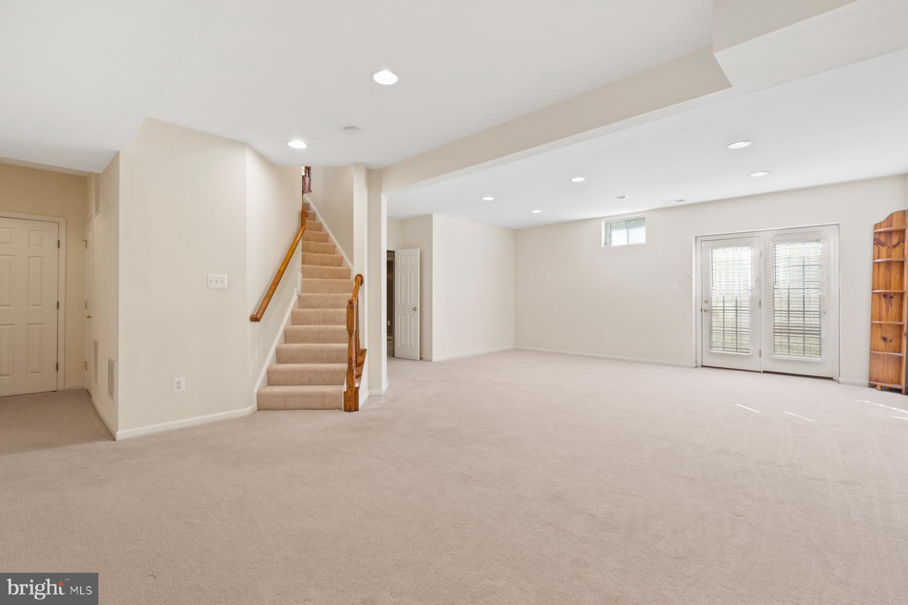8773 Lords View Loop Gainesville, VA 20155 - Photo 39 of 44