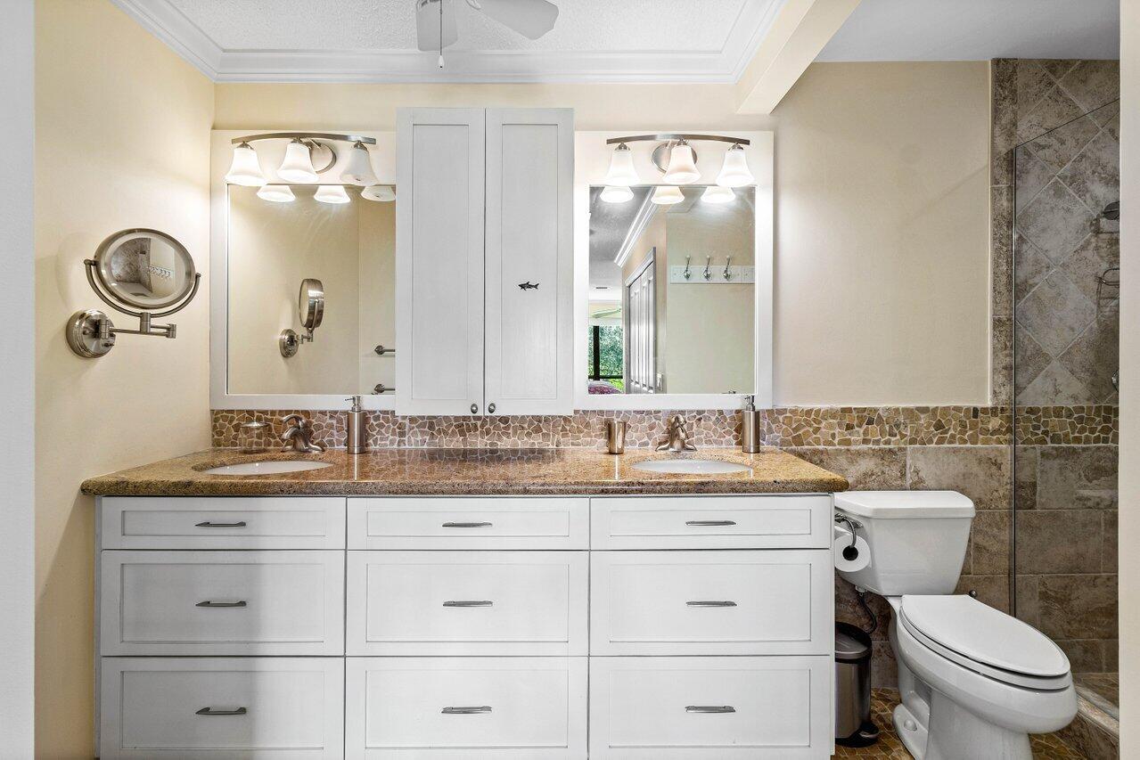 3715 Quail Ridge Drive, Unit BOBWHITE B Boynton Beach, FL 33436 - Photo 24 of 53 Main Bath