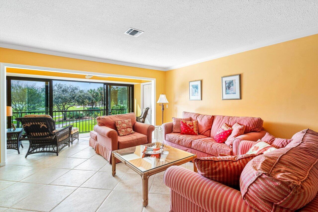 3715 Quail Ridge Drive, Unit BOBWHITE B Boynton Beach, FL 33436 - Photo 7 of 53 Living room