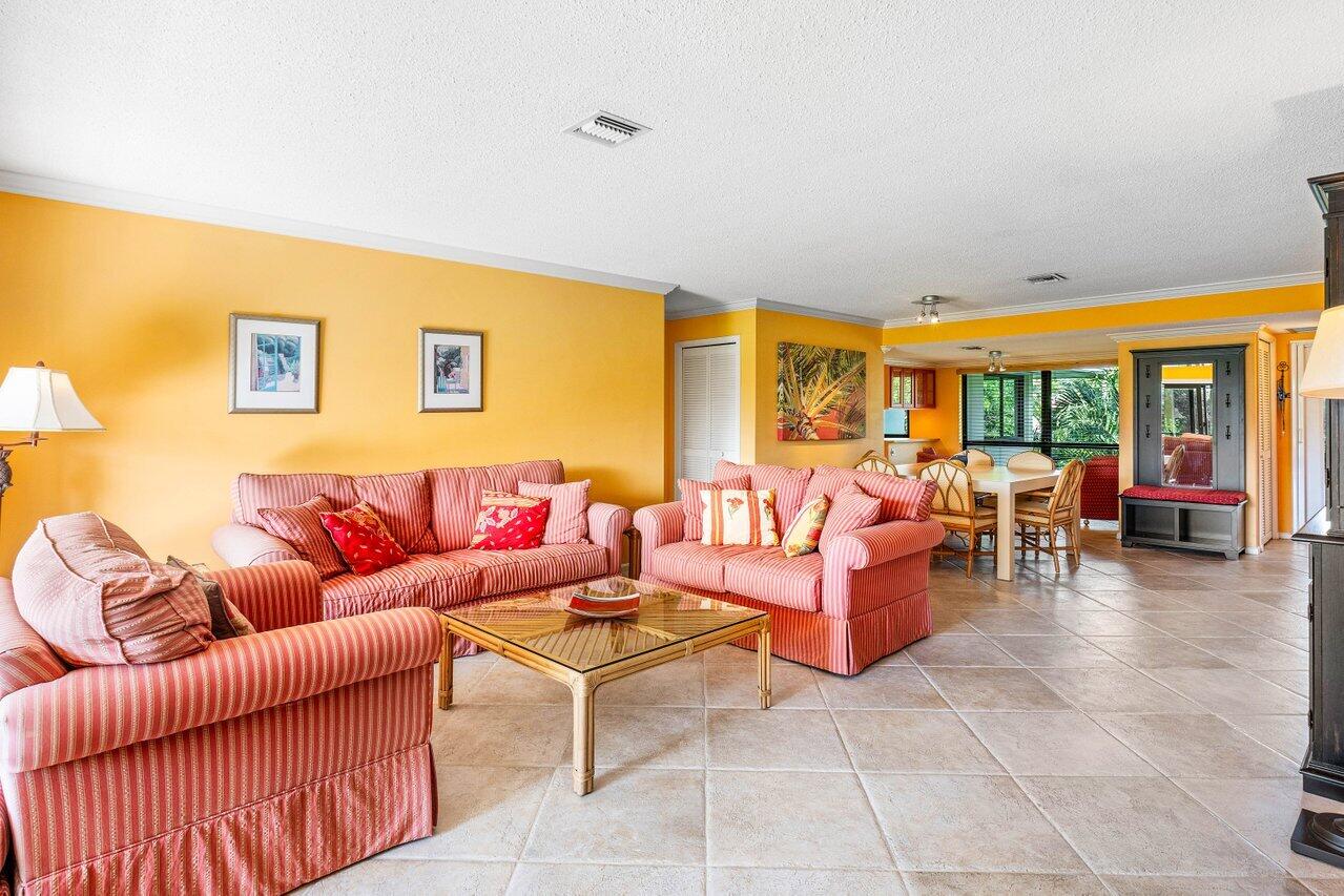 3715 Quail Ridge Drive, Unit BOBWHITE B Boynton Beach, FL 33436 - Photo 9 of 53 Living room