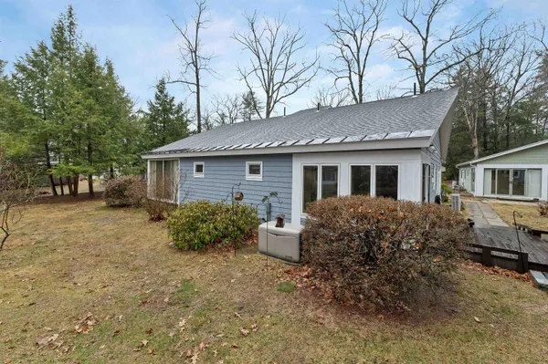 $329,000 | 5 Piscataqua Road, Concord, NH 03301
