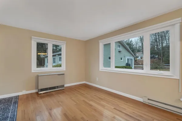 $329,000 | 5 Piscataqua Road, Concord, NH 03301