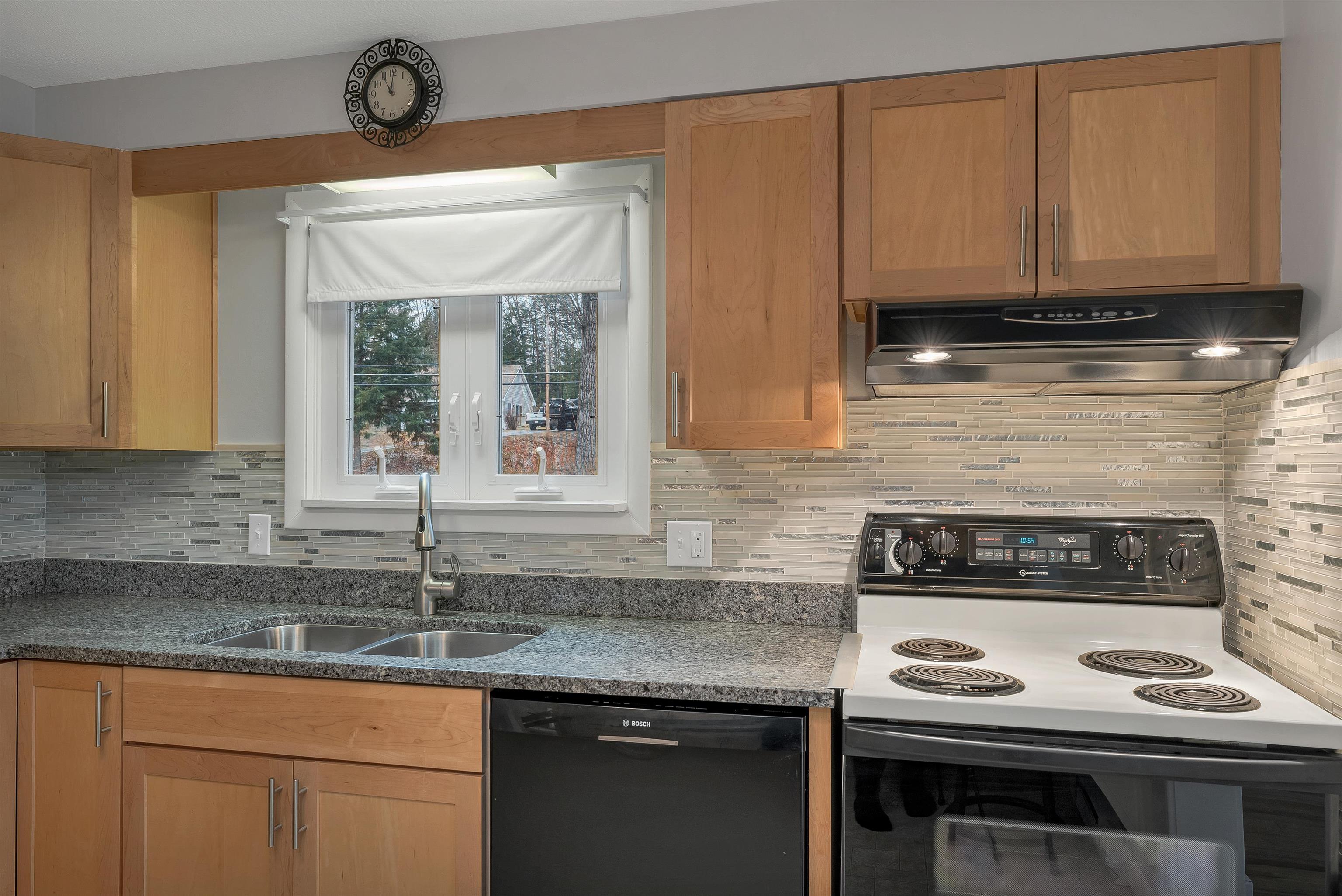 5 Piscataqua Road Concord, NH 03301 - Photo 9 of 37