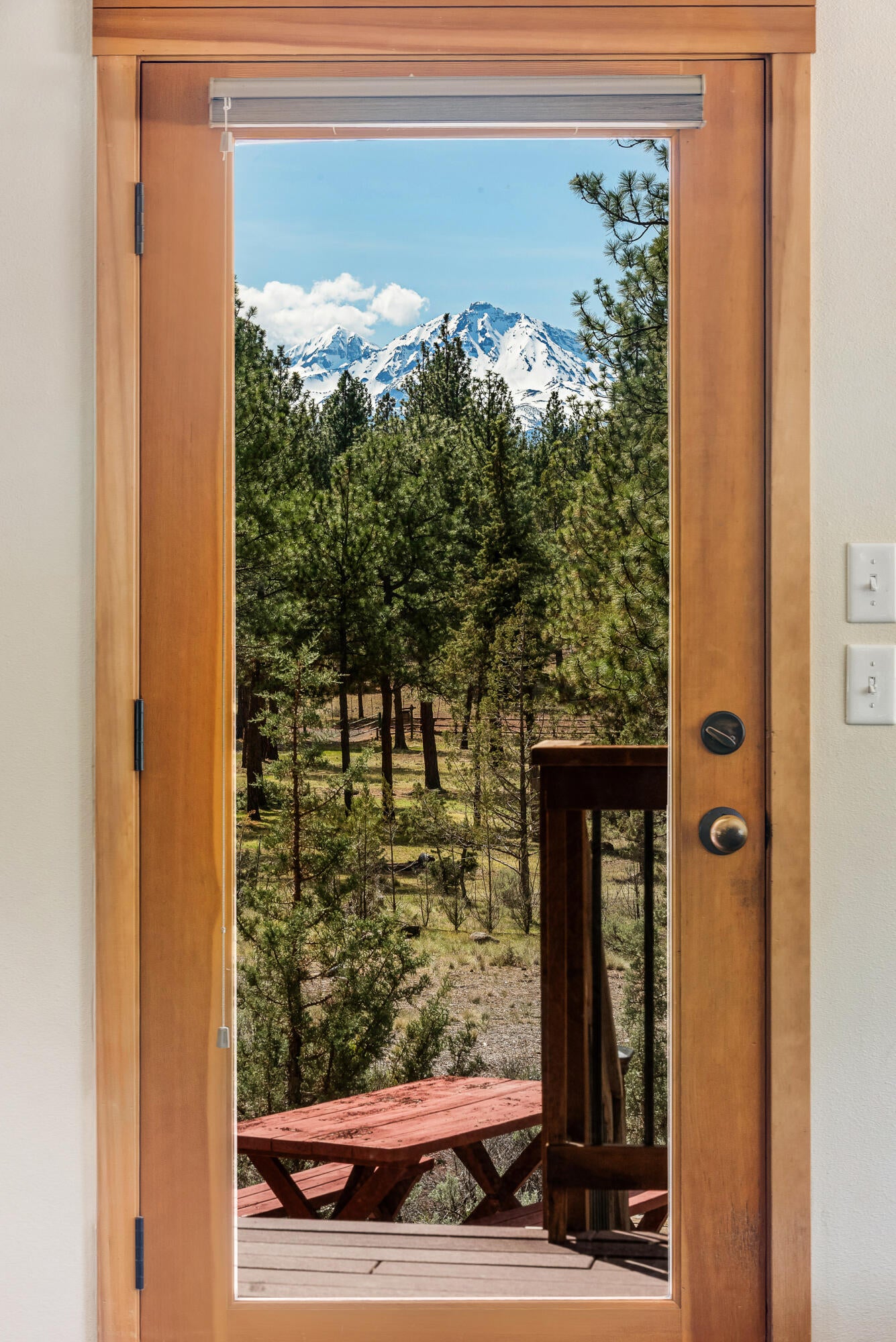 69410 Green Ridge Loop Sisters, OR 97759 - Photo 5 of 26 05