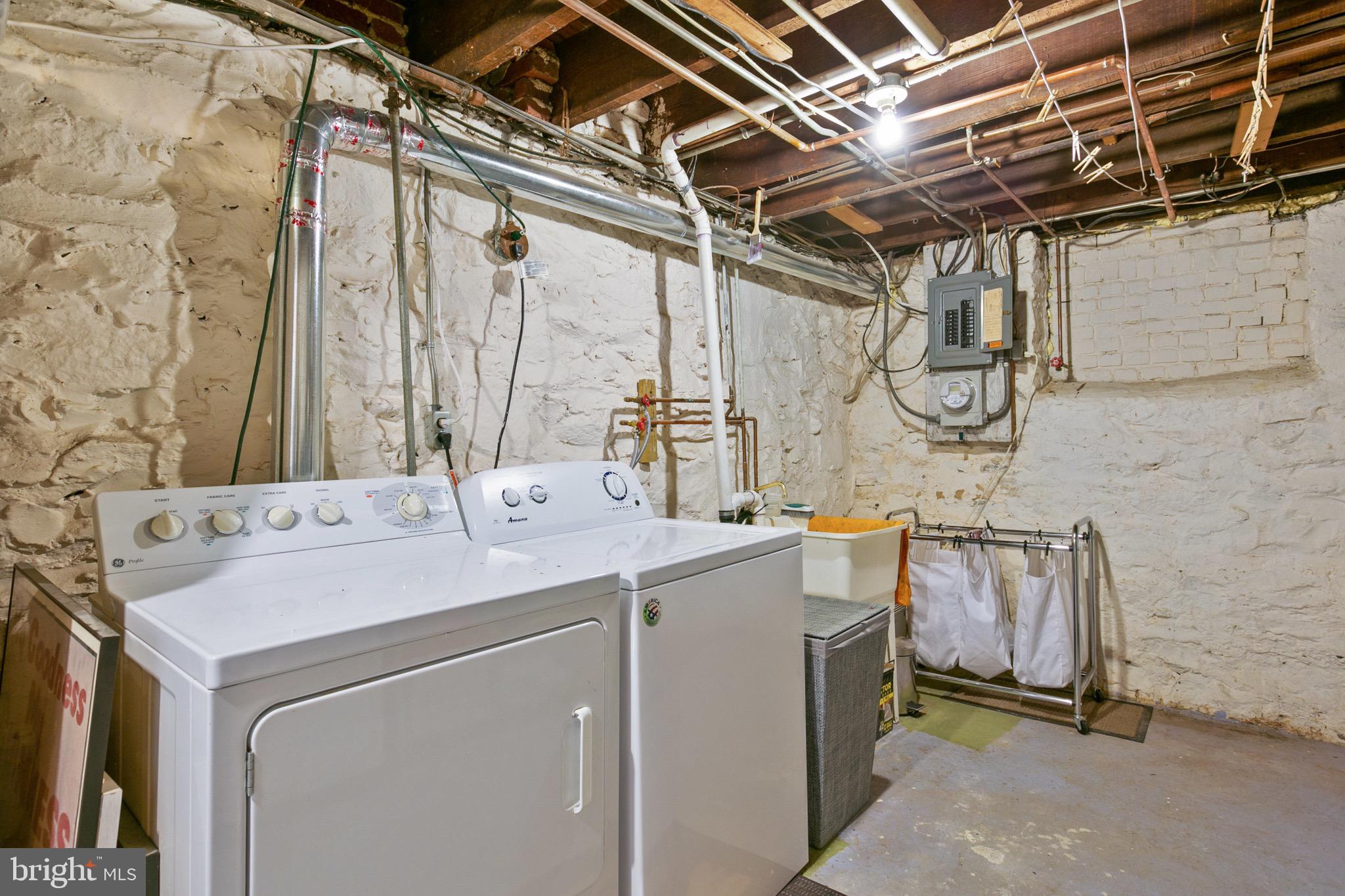 4514 Schenley Road Baltimore, MD 21210 - Photo 32 of 43 Large Laundry Room