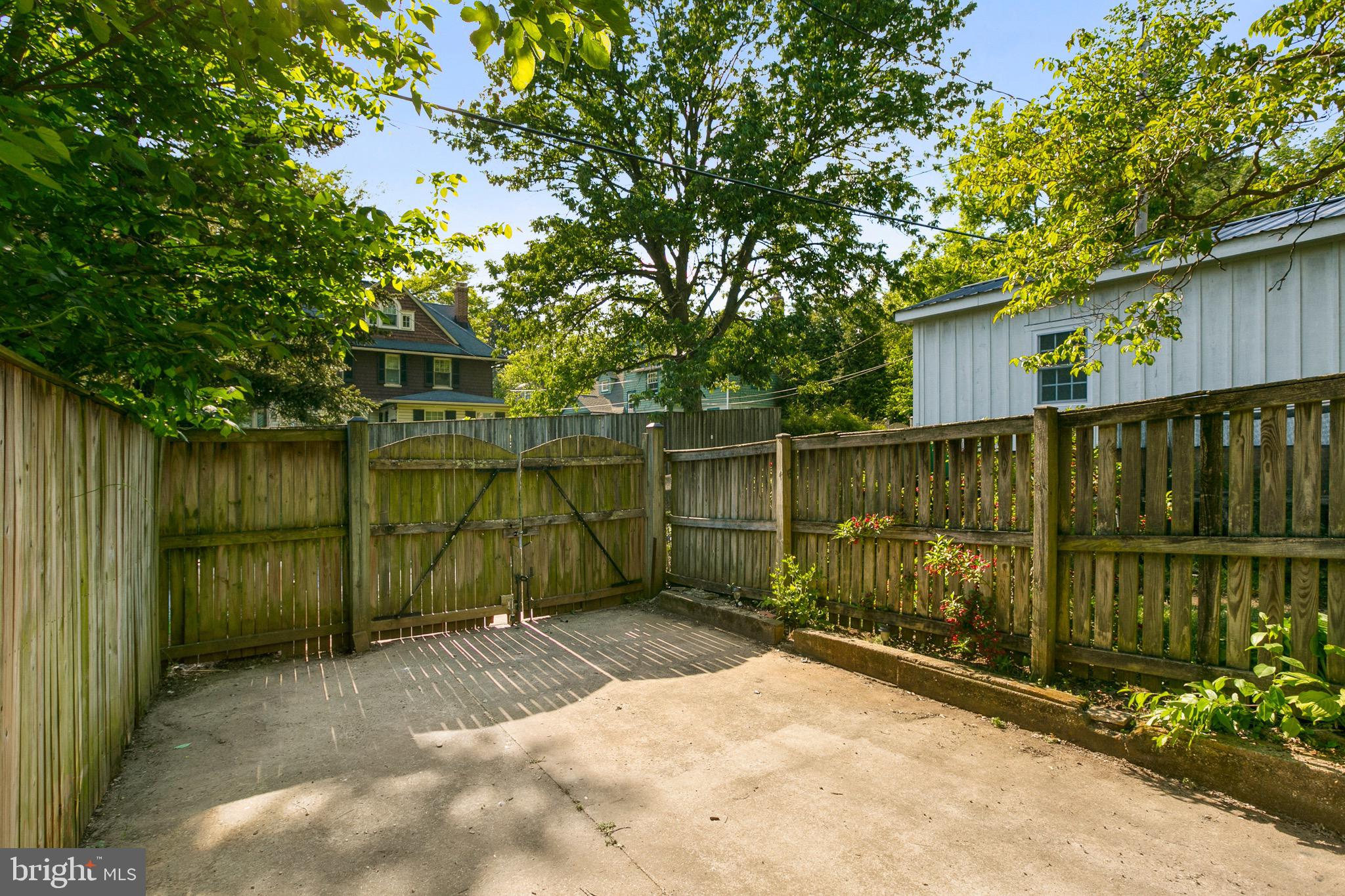 4514 Schenley Road Baltimore, MD 21210 - Photo 40 of 43 Gated Parking Pad